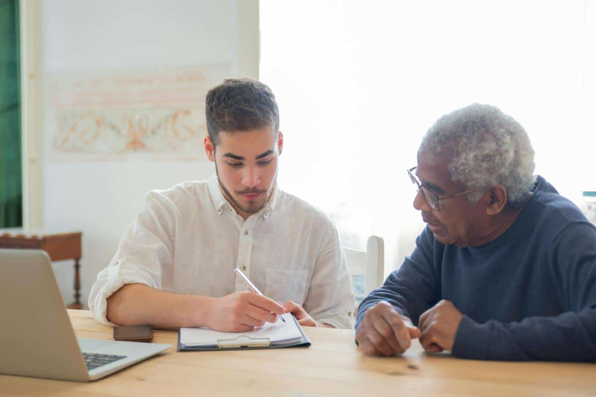 Les aides sociales pour les retraités seront-elles abrogées d’ici 2025 ?